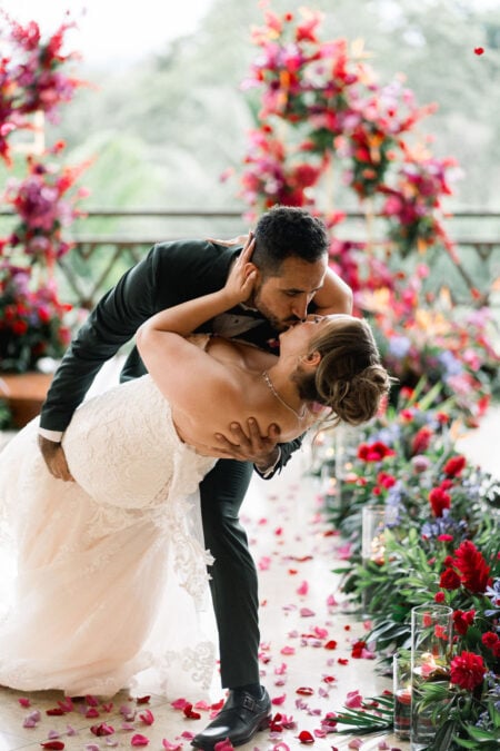 brenda-matthew-deep-kiss